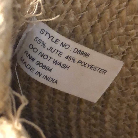 Jute blend round shoulder bag with multi-color tassel detail - Picture 4 of 12